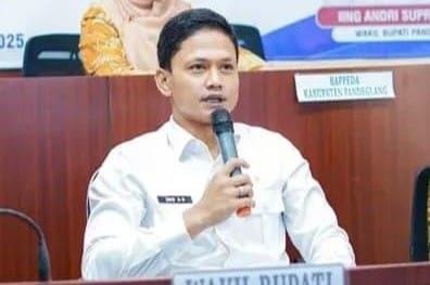 Wabup Pandeglang, Iing Andri Supriadi, klarifikasi isu THR pegawai yang akan dibayar setelah Lebaran, memastikan pencairan tepat waktu