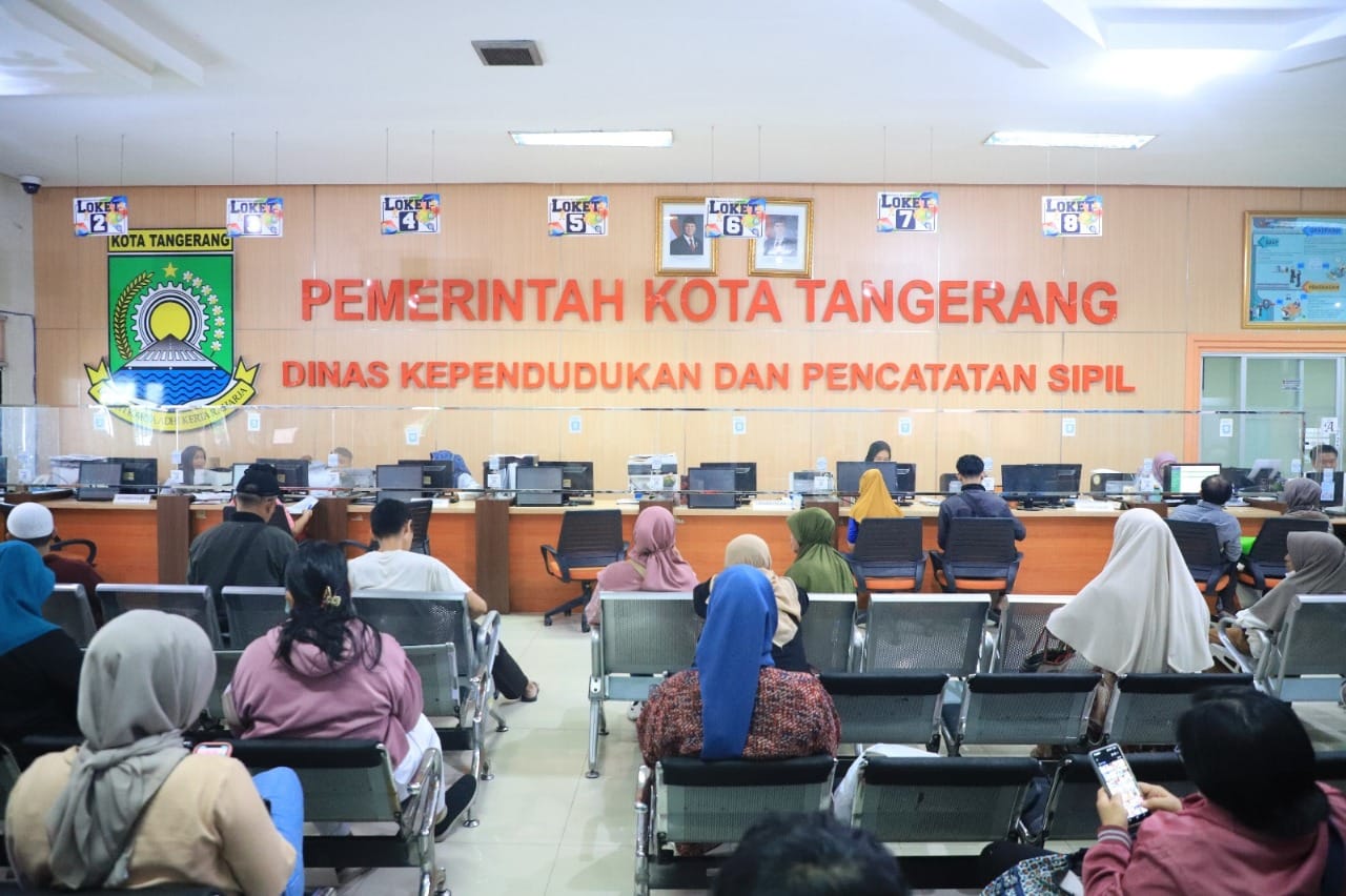 Pemkot Tangerang tetap buka layanan adminduk selama libur Idulfitri 2025. Cek informasi lengkapnya di sini!