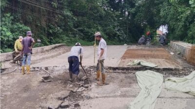 Akses jalan Sampay-Cileles ditutup sementara untuk perbaikan tanjakan Tajur di Lebak, demi keselamatan pengendara.