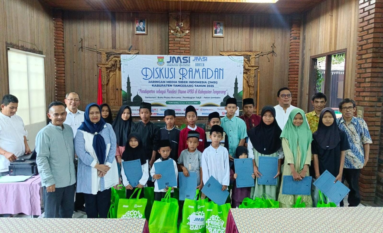 JMSI Kabupaten Tangerang adakan diskusi publik, santunan yatim, dan buka puasa bersama untuk tingkatkan sinergi pembangunan daerah.