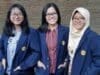 Jaket almamater, simbol identitas mahasiswa, kini bisa dipesan di Toko Draz. Kualitas terbaik untuk momen berharga Anda!