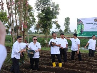 Kanwil Imigrasi Jambi luncurkan program desa binaan dan ketahanan pangan, dukung akselerasi Kemenkumham melalui inovasi sosial.