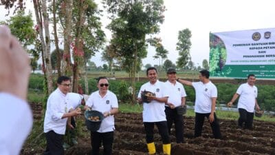 Kanwil Imigrasi Jambi luncurkan program desa binaan dan ketahanan pangan, dukung akselerasi Kemenkumham melalui inovasi sosial.