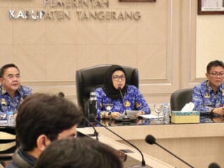 Pelajari bagaimana Wakil Bupati Tangerang mempresentasikan evaluasi Kabupaten Tangerang Layak Anak Tahun 2025.