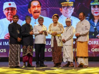 Gubernur Banten, menghadiri Dharma Santi Banten 2025 di QBIG BSD City, mengajak semua pihak berkontribusi untuk mewujudkan Indonesia Emas.