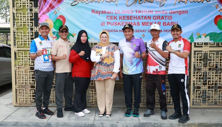 Wakil Bupati Tangerang, mengajak masyarakat Kecamatan Mekar Baru untuk bersinergi dalam pembangunan saat merayakan HUT ke-18.