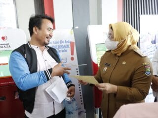 Wakil Bupati Tangerang, Intan Nurul Hikmah, kunjungi RSUD Balaraja untuk tanggapi keluhan antrean BPJS dan fasilitas.