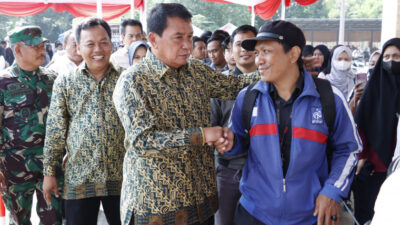 Naker Fest 2025 di Kabupaten Tangerang menawarkan ribuan lowongan pekerjaan untuk mengurangi angka pengangguran.