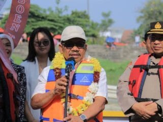 Festival Perahu Naga Peh Cun 2025 di Tangerang menarik ribuan warga, dengan dukungan Wali Kota Sachrudin untuk pelestarian tradisi.