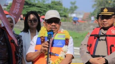 Festival Perahu Naga Peh Cun 2025 di Tangerang menarik ribuan warga, dengan dukungan Wali Kota Sachrudin untuk pelestarian tradisi.