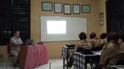 Pelatihan jurnalistik Pramuka Penegak di Cisoka, Tangerang, tingkatkan keterampilan komunikasi di era digital.