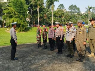 Satpol PP Kabupaten Tangerang mengerahkan 70 personel untuk mengamankan perayaan Hari Kenaikan Yesus Kristus pada 29 Mei 2025.