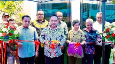 Peresmian Balai PKK Melati 24 di Kelurahan Binong oleh Sekda Tangerang, Soma Atmaja, mendukung pemberdayaan masyarakat.