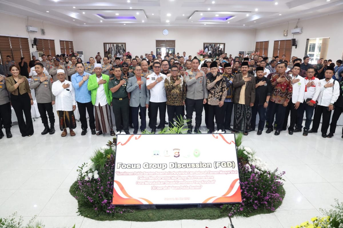 Gubernur Banten, memimpin deklarasi bersama penolakan aksi premanisme di Provinsi Banten, dihadiri Forkopimda dan elemen masyarakat.