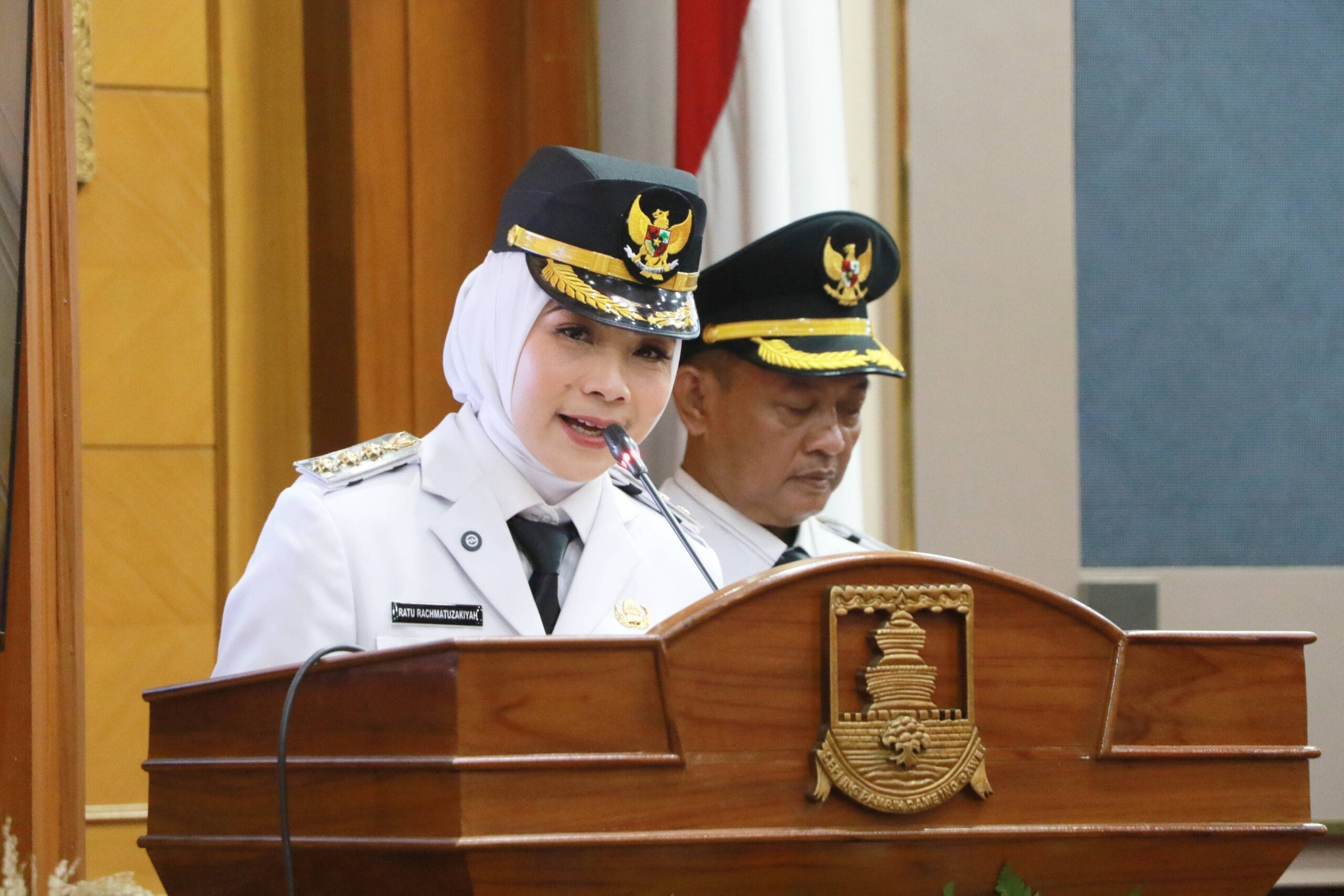 Bupati Serang Ratu Rachmatuzakiyah memaparkan sembilan program prioritas dalam pidato sambutannya di Rapat Paripurna DPRD.