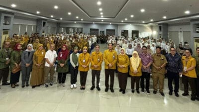 Seminar RSUD Kabupaten Tangerang tentang penggunaan antibiotik bijak untuk meningkatkan keselamatan pasien.