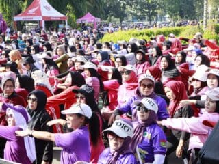 Bupati Tangerang, Maesyal Rasyid, membuka Senam Gemilang dan Jalan Sehat pada 11 Mei 2025, mendorong gaya hidup sehat.