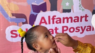 Alfamart Sahabat Posyandu dan Sweety hadirkan layanan kesehatan dan edukasi untuk ibu dan balita di 34 kota Indonesia.