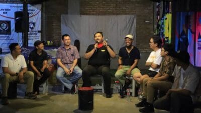 Creative Collective Tangerang untuk merayakan seni dan kolaborasi. Temukan potensi lokal melalui pameran dan pertunjukan yang menginspirasi!