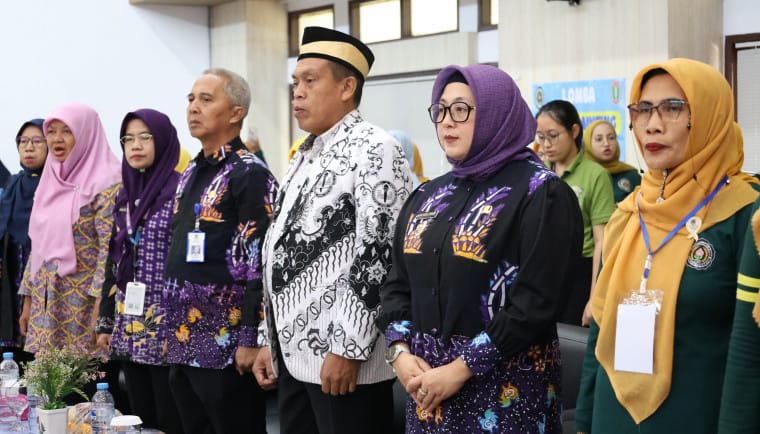 Wakil Bupati Tangerang, membuka HUT Ke-75 IGTKI PGRI dan Workshop Guru TK, menekankan peran penting guru dalam membentuk karakter anak.