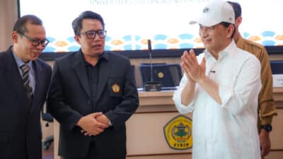 Ingin tahu kunci pembangunan Banten yang sukses? Wagub Dimyati memaparkan strategi dan elemen pentingnya di Dies Natalis FISIP Untirta.