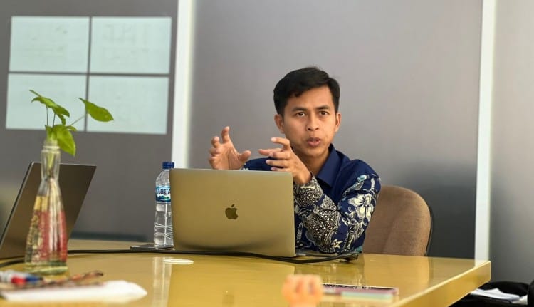 Survei IPO terbaru ungkap elektabilitas partai politik di Indonesia, dengan PDI Perjuangan dan Gerindra memimpin popularitas.