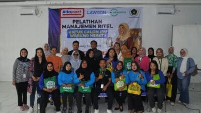 PWI Kabupaten Tangerang dan Alfamart gelar pelatihan manajemen ritel bagi anggota IKWI untuk dorong kemandirian ekonomi keluarga wartawan.