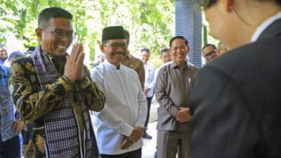 Kota Tangerang menjadi pelopor penerapan Sistem Pola Pengelolaan Keuangan Badan Layanan Umum Daerah (PPK BLUD) di Sekolah Menengah Kejuruan.
