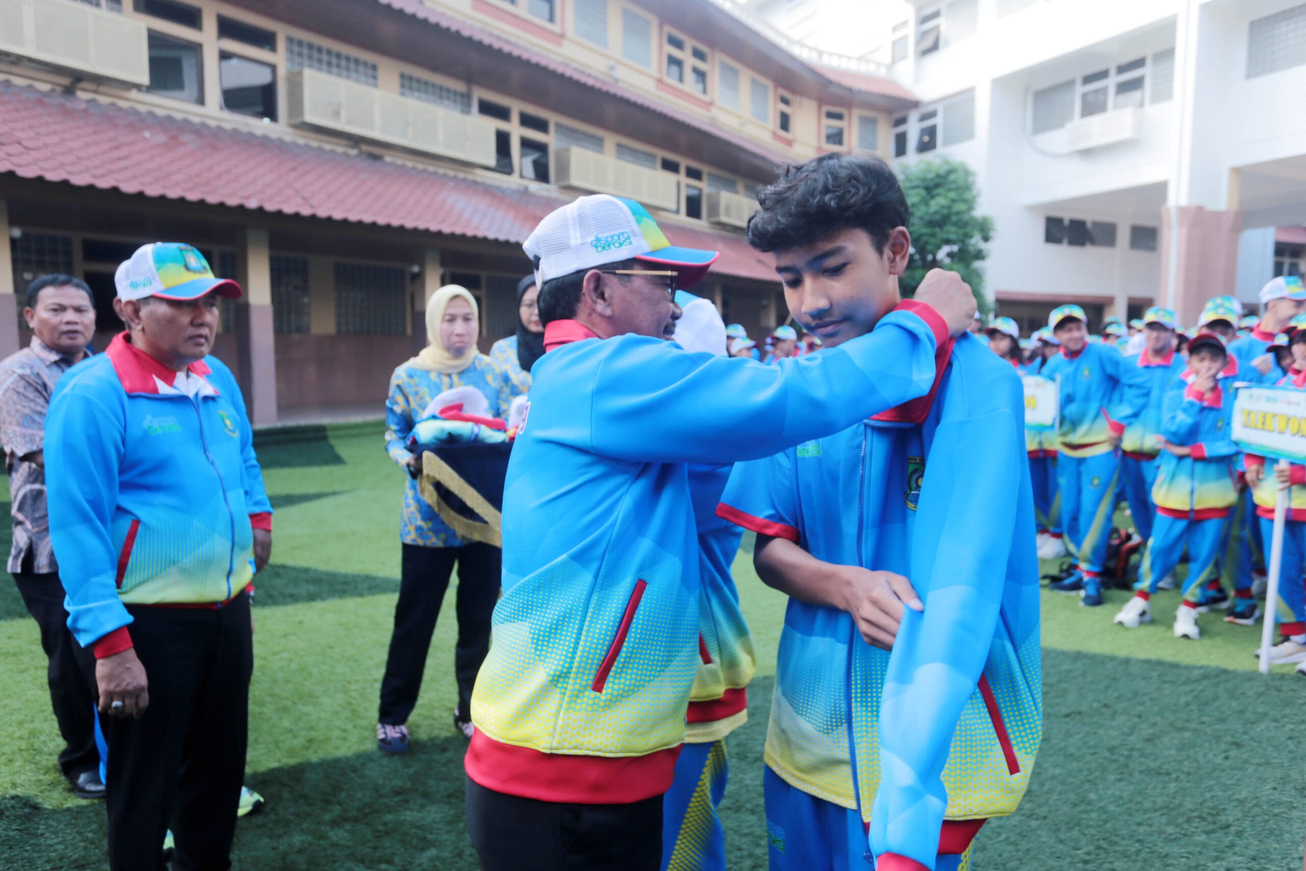 Wali Kota Tangerang kukuhkan 304 atlet muda PPLPD 2025, persiapkan generasi juara untuk Popda XII dan Peparpeda IX Banten tahun 2026.