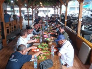 Saung Pinang 99 Tigaraksa: Destinasi kuliner favorit di Tangerang dengan menu lezat, harga terjangkau, dan fasilitas menarik untuk keluarga!