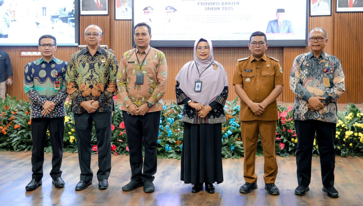 Gubernur Banten Andra Soni dorong ASN jadi pemimpin cerdas dan teladan dalam PKN Tingkat II Pemprov Banten Tahun 2025 di Pandeglang.