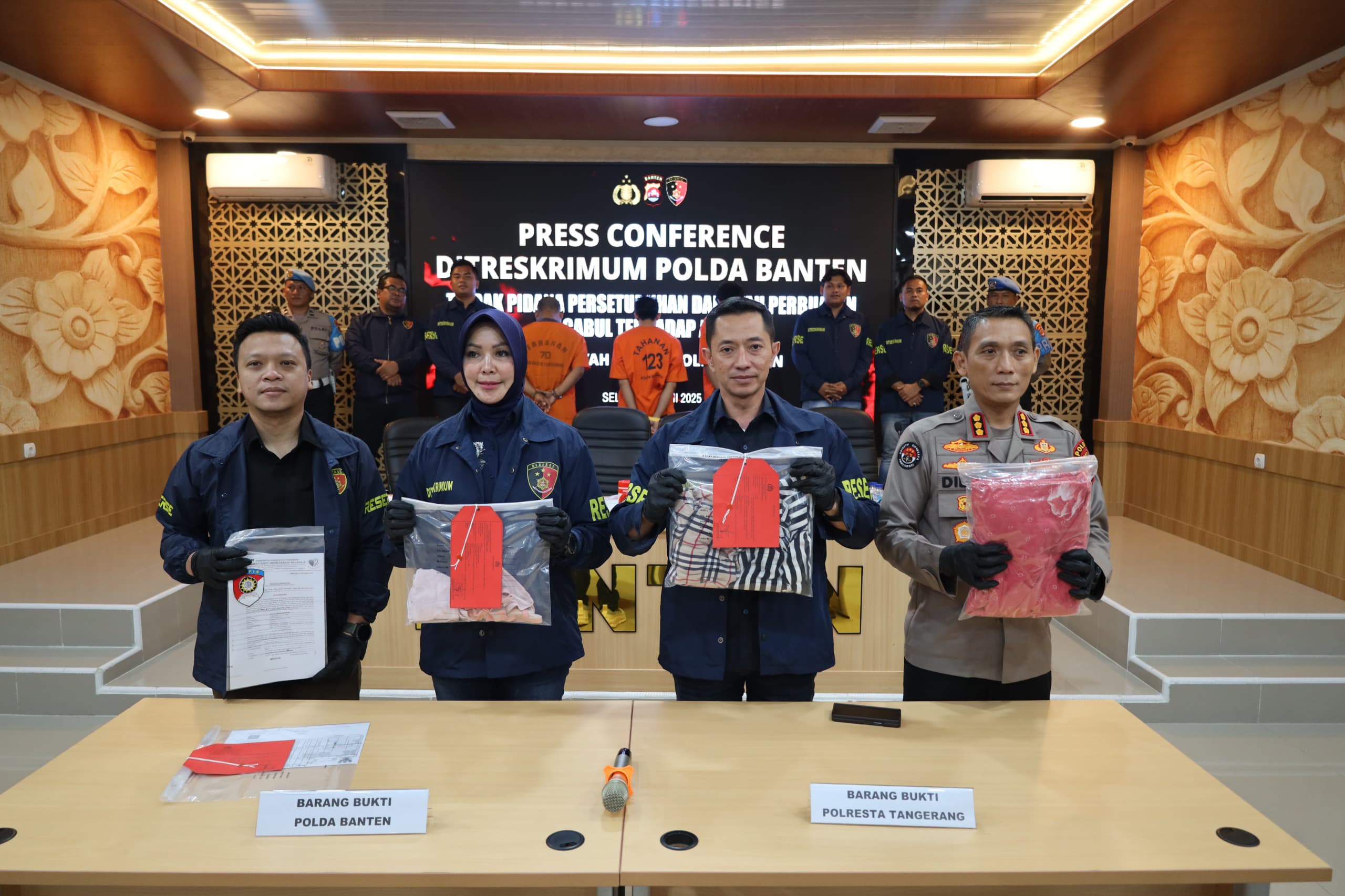 Empat tersangka ditangkap oleh Polda Banten terkait tindak pidana persetubuhan dan perbuatan cabul terhadap anak.