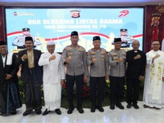 Polda Banten gelar doa lintas agama dan santunan anak yatim sambut Hari Bhayangkara ke-79, simbol persatuan dan semangat kebangsaan.