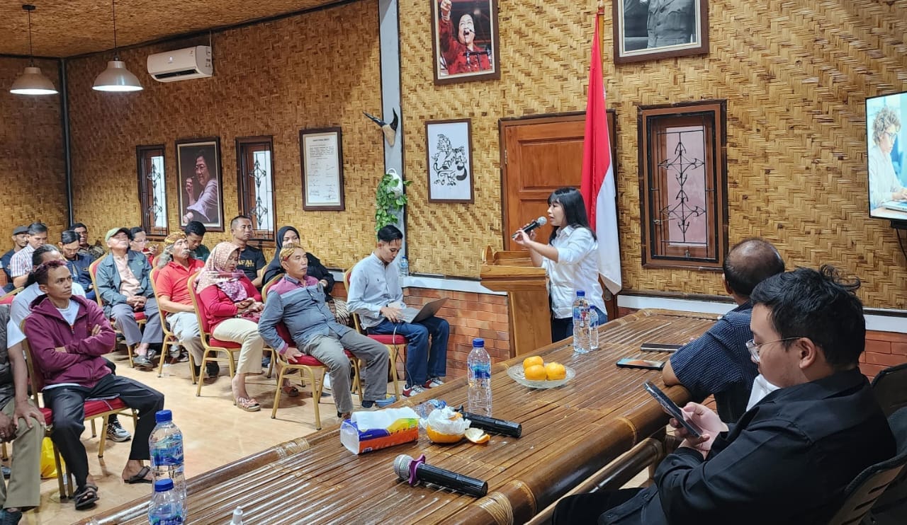 Sosialisasi Raperda Jamsosnaker di Tangerang bahas perlindungan bagi pekerja informal dan peran penting DPRD dalam kebijakan ketenagakerjaan.