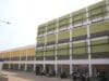 Revitalisasi Pasar Anyar rampung! Gedung tiga lantai ini siap menampung ribuan kios dengan fasilitas modern dan zonasi tertata.
