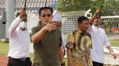 Kota Tangerang siap menjadi tuan rumah Harganas 2025. Sekretaris Kementerian Pembangunan Kependudukan meninjau Stadion Benteng Reborn.