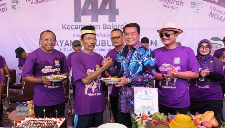 Bupati Tangerang menghadiri perayaan HUT ke-144 Kecamatan Balaraja yang berlangsung meriah dengan berbagai layanan publik.