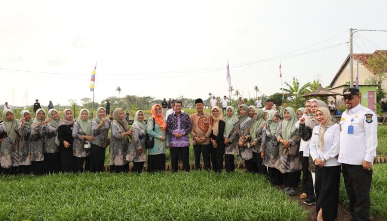 Bupati Tangerang resmikan insinerator ramah lingkungan di Desa Mekar Jaya, hasil kolaborasi pemuda dan pemerintah.