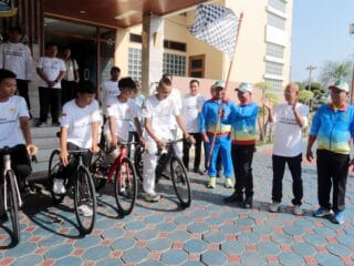 Wali Kota Tangerang Sachrudin lepas tujuh atlet balap sepeda ke Kejurnas 2025 di Banyuwangi dengan penuh semangat dan dukungan pemerintah.