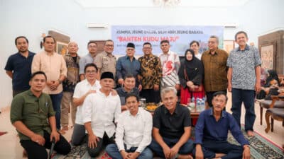 Gubernur Banten, Andra Soni, menghadiri acara Kumpul Jeung Dulur Salakanagara dan mengumumkan Program Sekolah Gratis untuk Tahun Ajaran 2025