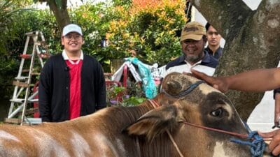 Abraham Garuda Laksono berkurban satu ekor sapi dalam perayaan Idul Adha 2025 di Padepokan Kebangsaan Karang Tumaritis.