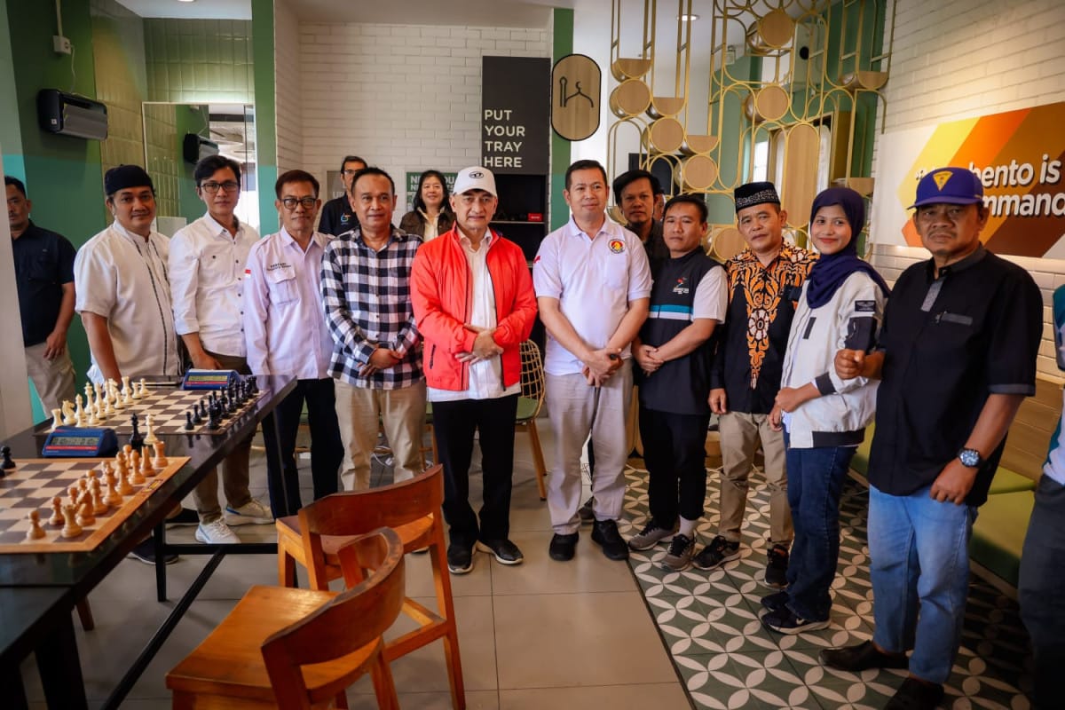 Wagub Banten A. Dimyati dukung Percasi cari bibit unggul atlet catur lewat Ngeround Beregu se-Banten yang digelar di Tangsel.