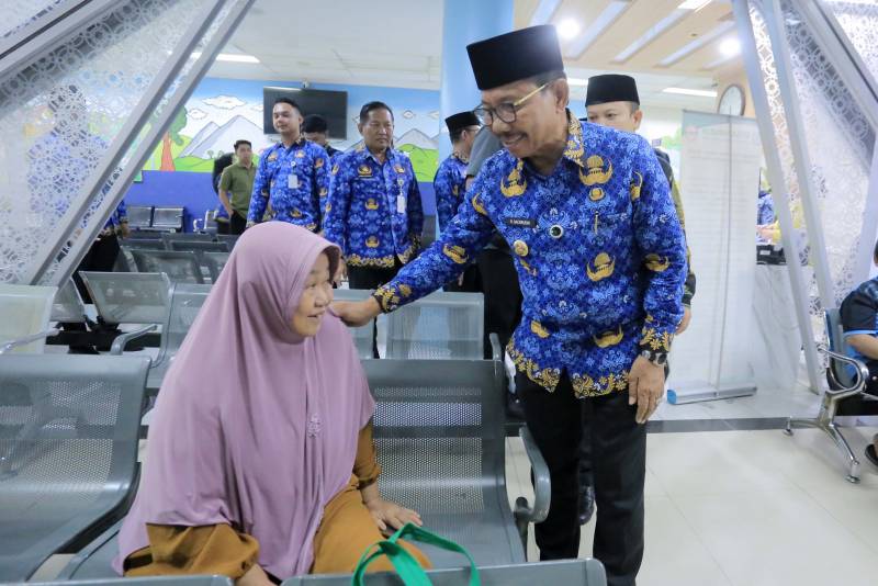 RSUD Kota Tangerang kini menghadirkan layanan poliklinik sore untuk memudahkan akses kesehatan bagi masyarakat, terutama pekerja.