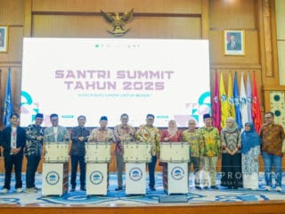 Santri Summit 2025 di UIN Jakarta hadirkan ribuan santri, tokoh inspiratif, dan talkshow kolaboratif bertema kontribusi santri untuk negeri.