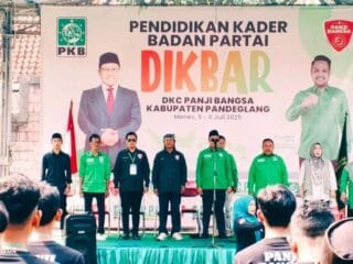 Kang Iyan dikukuhkan sebagai Ketua DKC Panji Bangsa Pandeglang oleh PKB, siap dorong kader muda berpolitik aktif dan bertanggung jawab.