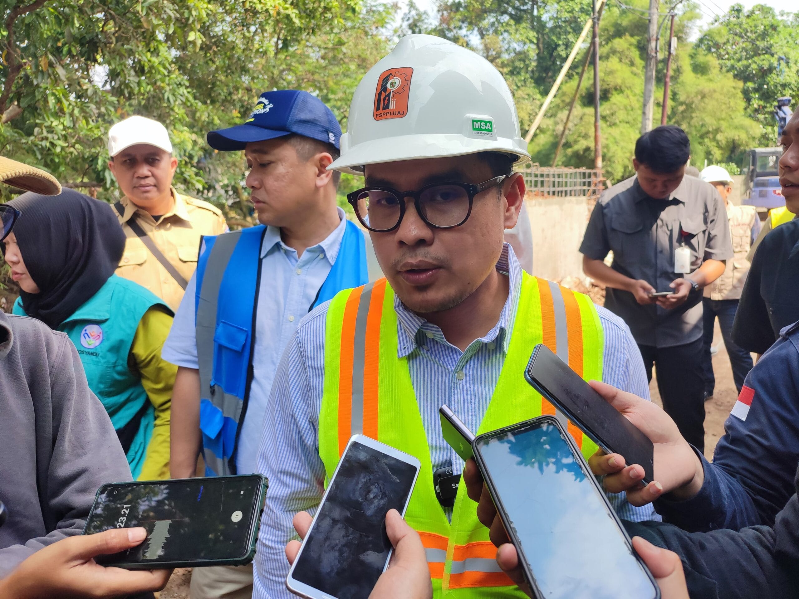 Tangsel buang 500 ton sampah per hari ke TPA Bangkonol Pandeglang mulai Agustus, kompensasi disiapkan untuk warga.
