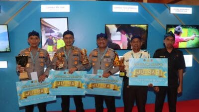Polda Banten borong 4 penghargaan di Awarding Day Divisi Humas Polri 2025 atas kinerja dan inovasi di bidang digital, pangan, dan pengamanan.