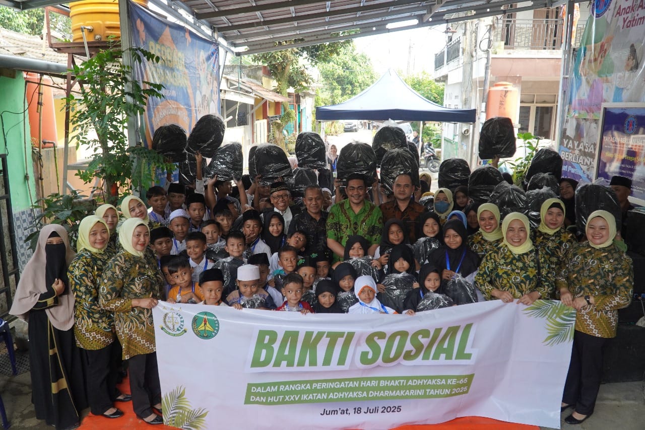 Kejari dan IAD Kabupaten Tangerang gelar bakti sosial di Tigaraksa, berbagi bantuan dan dukungan untuk anak-anak Yayasan Berlian Hati Suci.