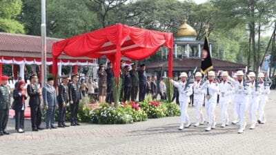 Polda Banten peringati Hari Bhayangkara ke-79 di Serang, tekankan netralitas, sinergi, dan dedikasi Polri untuk masyarakat.