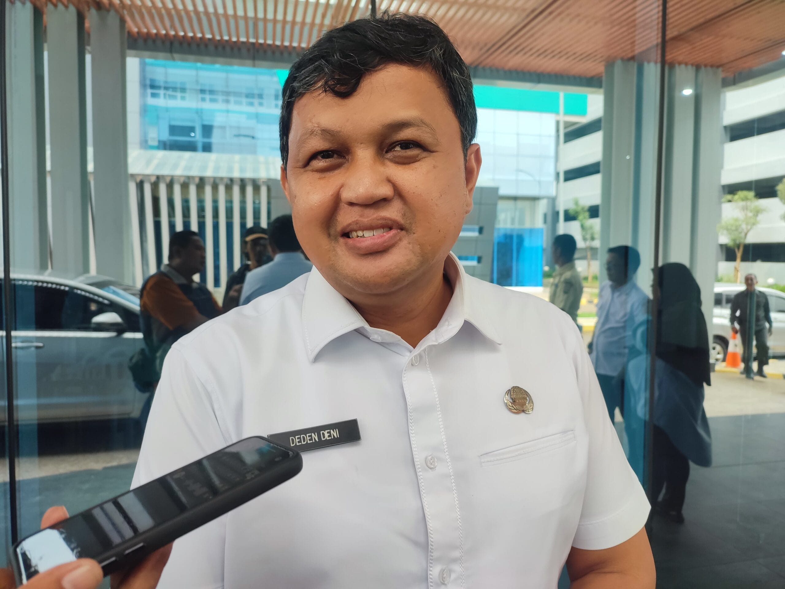 Dindik Tangsel siapkan 92 sekolah swasta pendamping untuk bantu siswa SMP yang gagal masuk negeri, dengan bantuan SPP setahun.